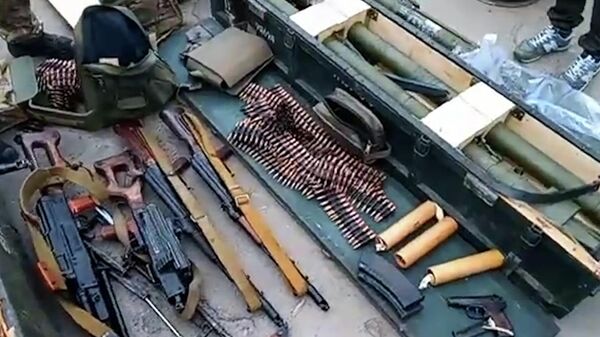 Конфискация оружия у диверсионной группы украинских боевиков