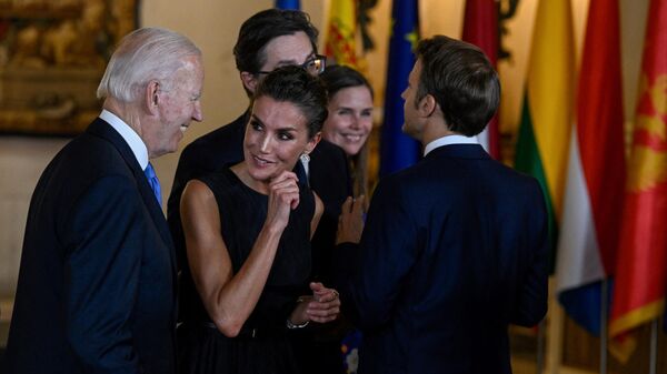 Президент США Джо Байден и королева Испании Летиция во время проведения саммита НАТО в Мадриде