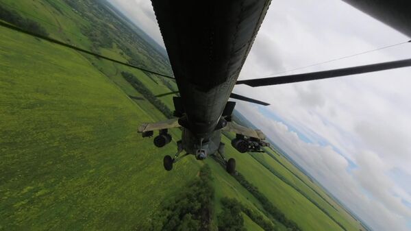 Боевая работа экипажей многоцелевых ударных вертолетов Ми-35 армейской авиации Западного военного округа в ходе специальной военной операции