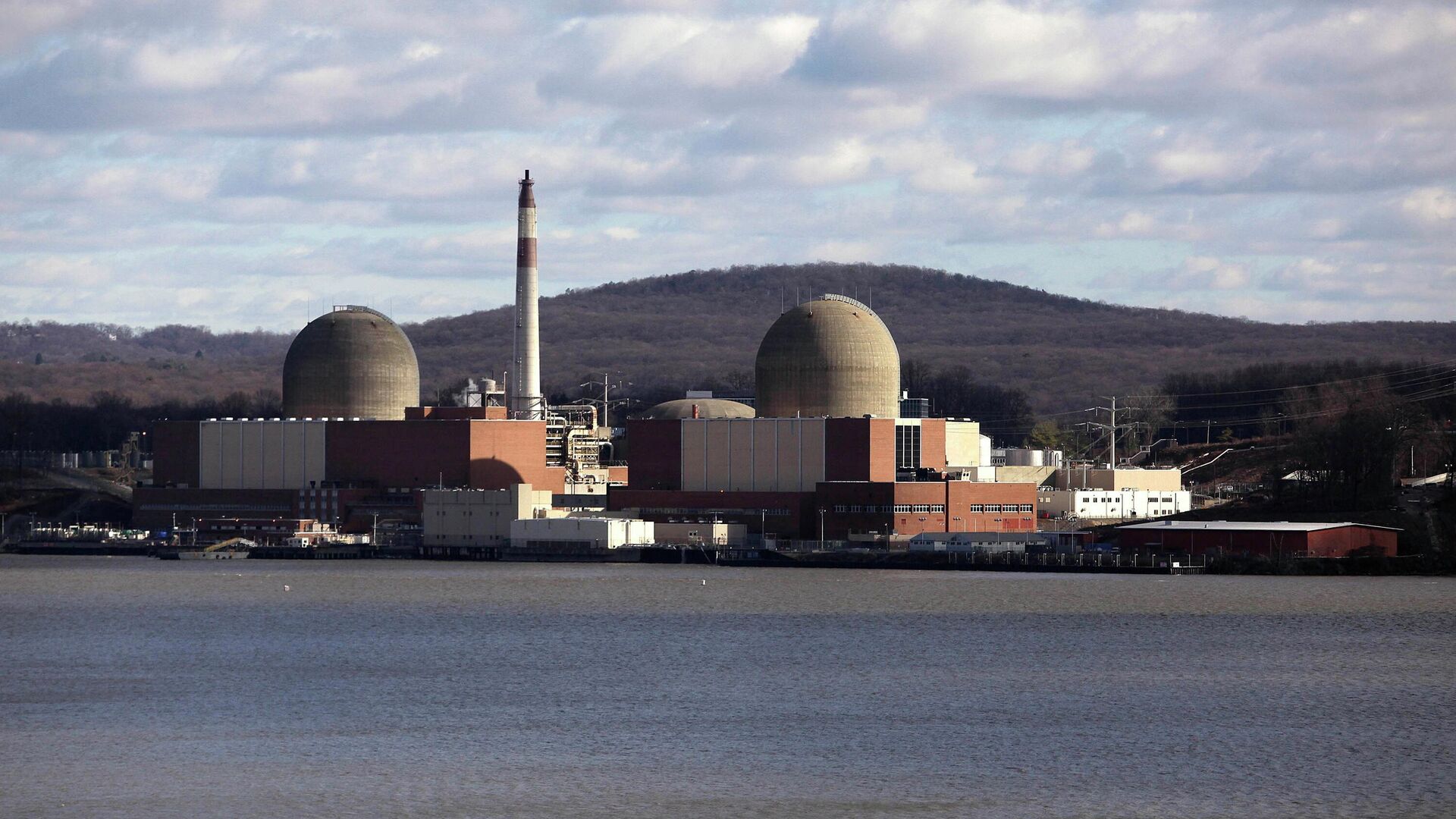 Остановленная атомная электростанция Индиан-Пойнт в округе Уэстчестер штата Нью-Йорк, США - РИА Новости, 1920, 20.05.2024