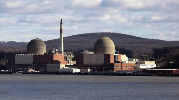 Остановленная атомная электростанция Индиан-Пойнт в округе Уэстчестер штата Нью-Йорк, США