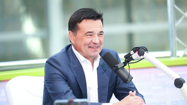 Губернатор Московской области Андрей Воробьев во время интервью на радио Sputnik 
