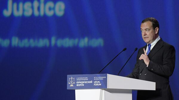 Заместитель председателя Совета безопасности России Дмитрий Медведев на Петербургском международном юридическом форуме - 2022