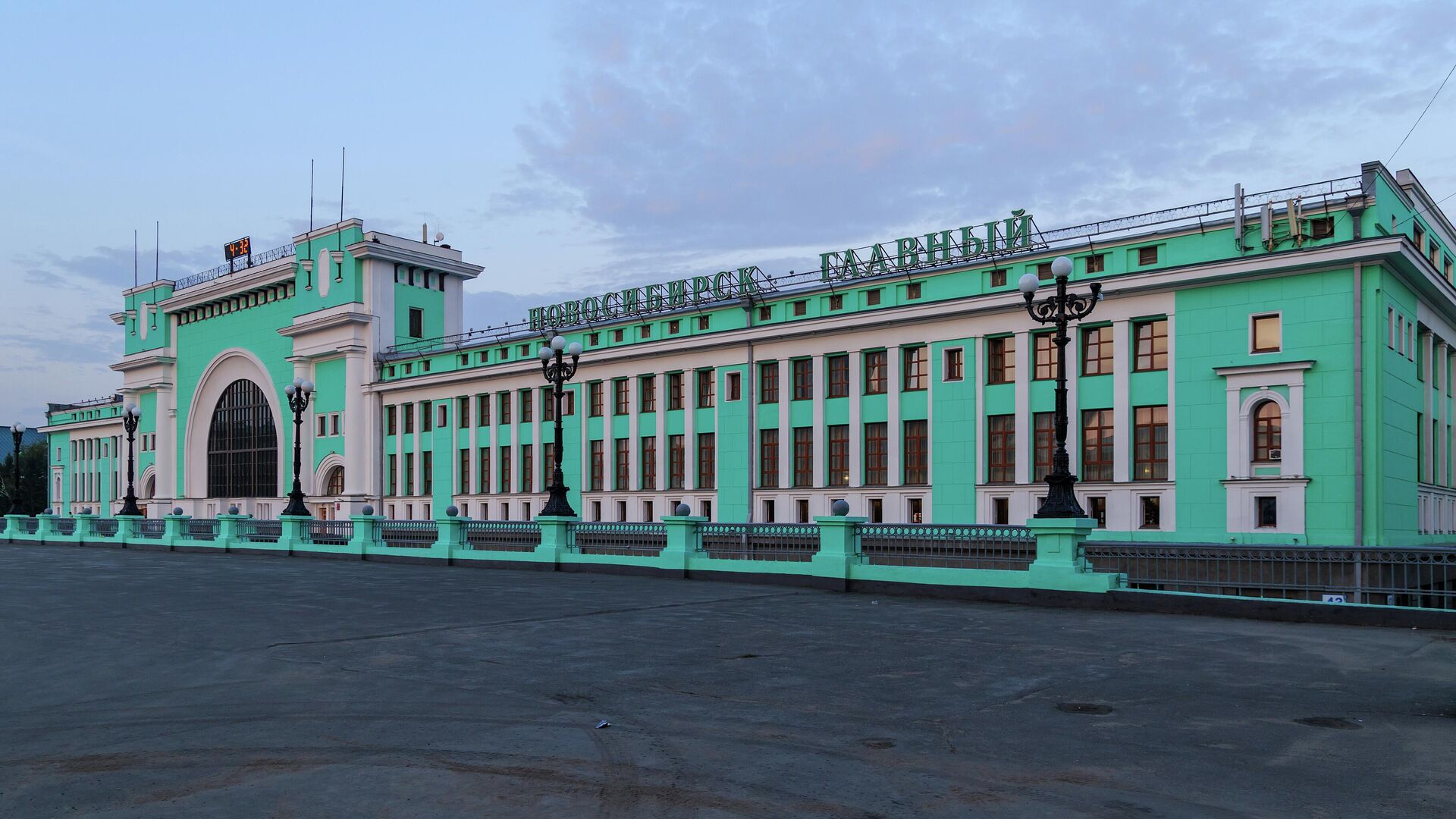 Вокзал Новосибирск - Главный - РИА Новости, 1920, 01.07.2022