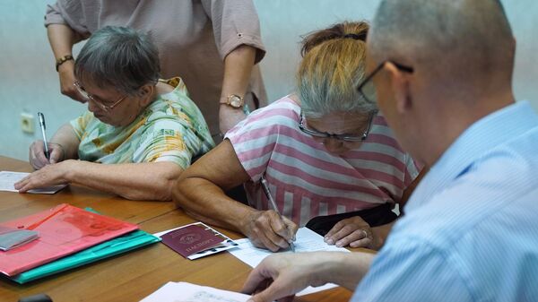 Пункт выдачи российских паспортов в ЛНР