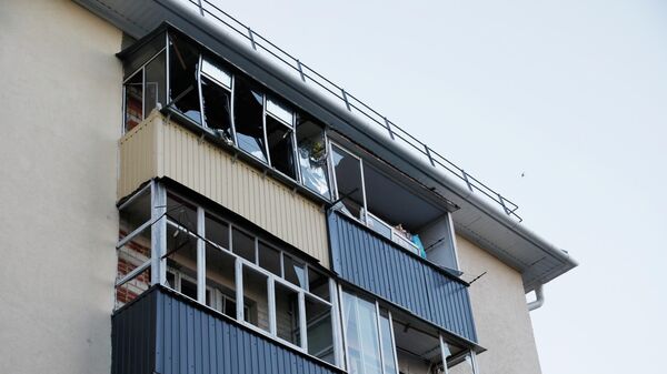 Поврежденные балконы жилого дома в Белгороде