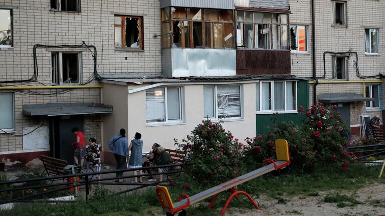 Поврежденные балконы жилого дома в Белгороде