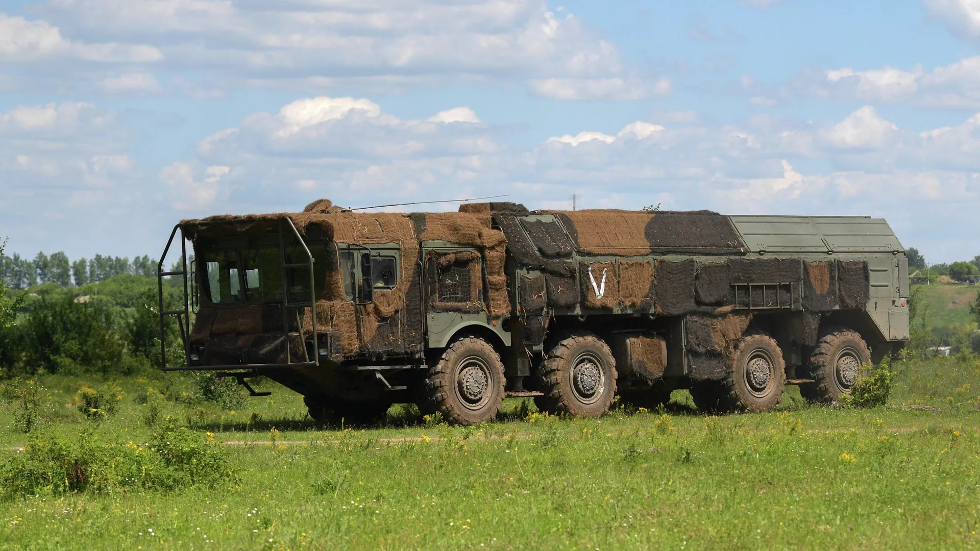 Ракетный комплекс Искандер на боевом дежурстве в зоне проведения спецоперации - РИА Новости, 1920, 24.05.2025
