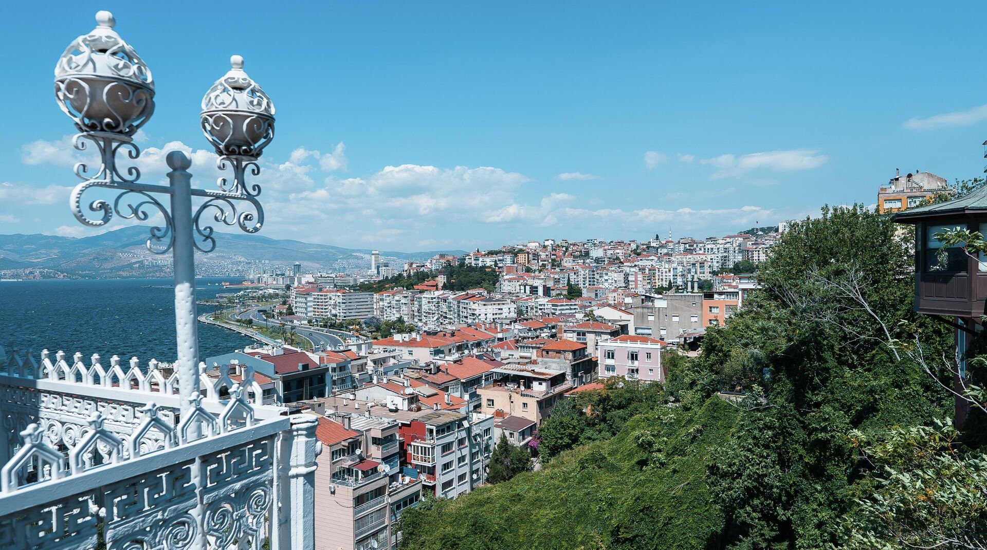 Вид на Измир со смотровой площадки