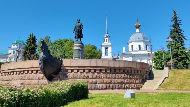 Памятник Афанасию Никитину в Твери