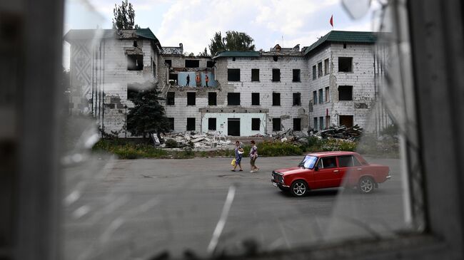 Вид на здание больницы в Волновахе