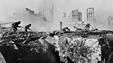 Сталинградская битва. Штурм дома. Ноябрь 1942 г