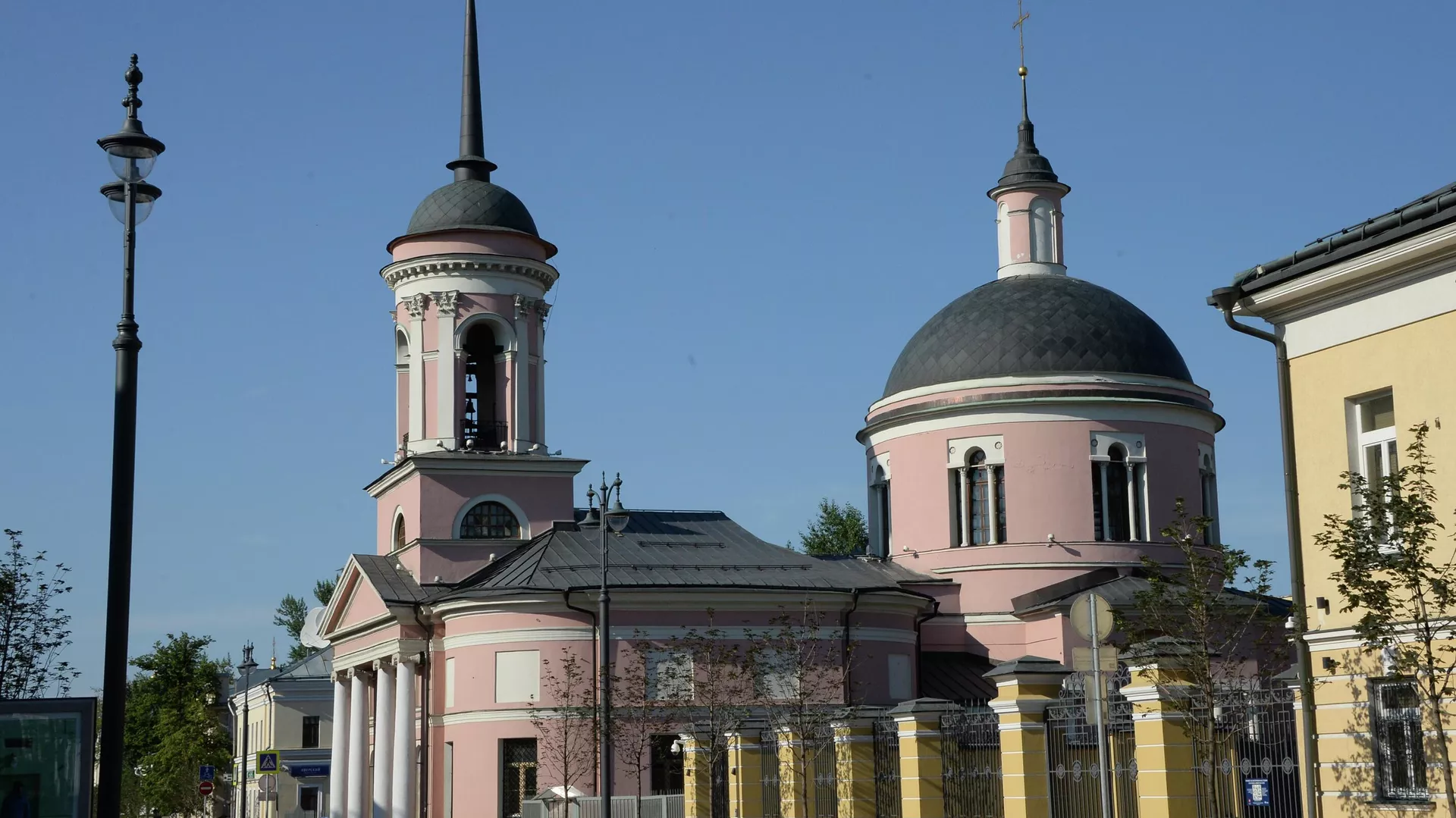 Храм Иверской иконы Божьей Матери на Всполье на улице Большая Ордынка в Москве - РИА Новости, 1920, 18.11.2022