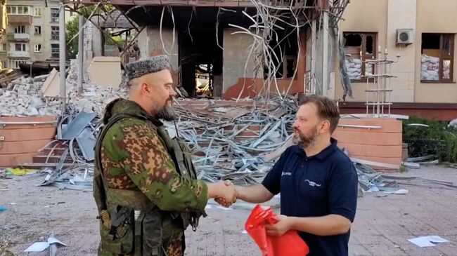 Знамя Победы из Лисичанска передается в Москву