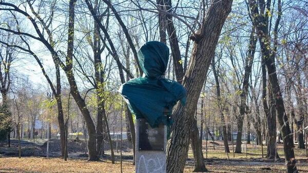 Бюст героя Крымской войны матроса Фёдора Заика, установленный на Аллее адмиралов в Севастопольском парке Днепра.