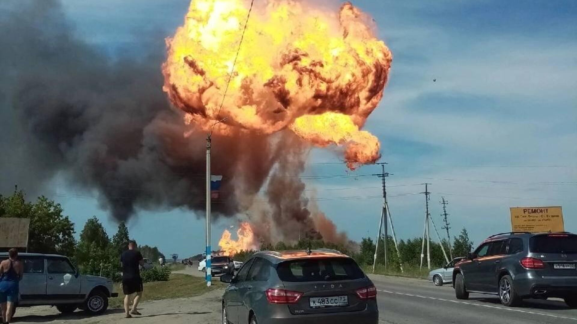 Момент взрыва на автозаправке в Ульяновской области - РИА Новости, 1920, 09.07.2022