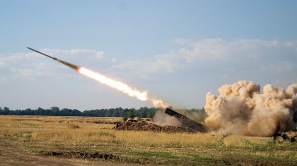 Украинские войска выпустили две ракеты из Урагана по Макеевке