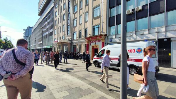 Полиция оцепила клуб Распутин в центре Москвы
