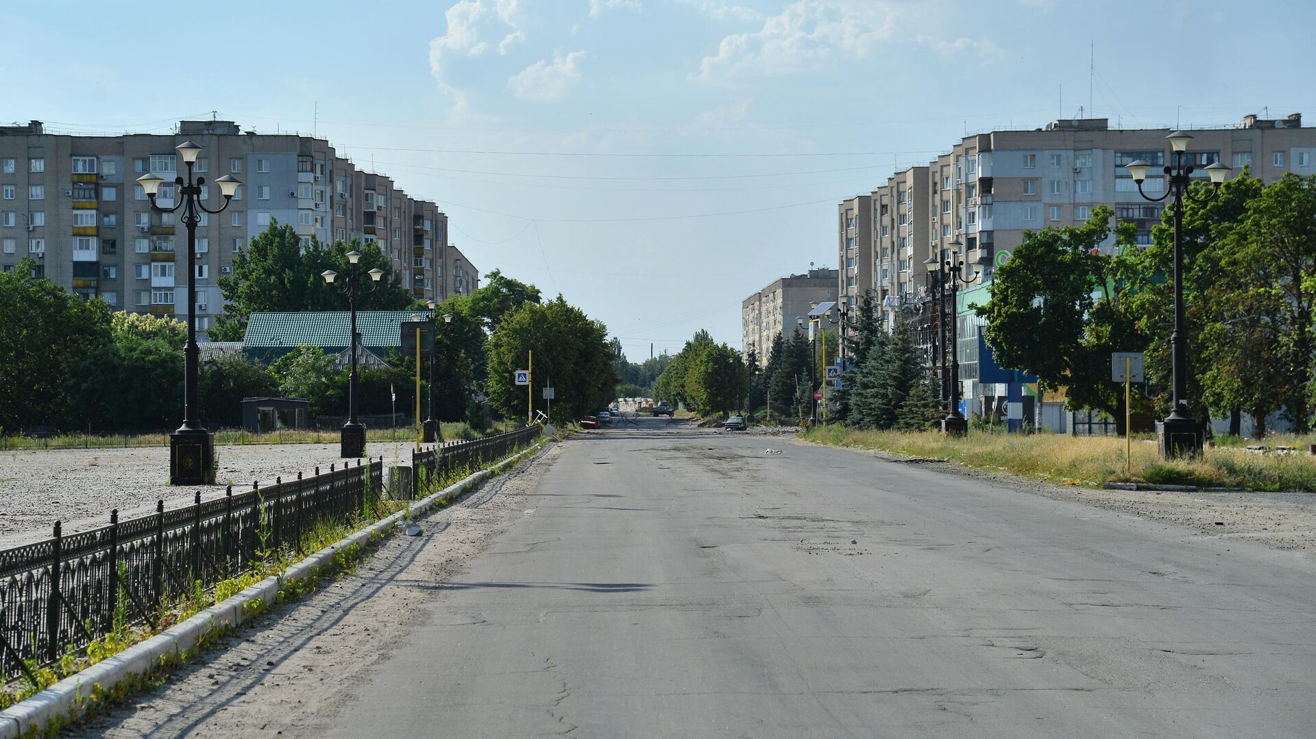 Улица в Лисичанске - РИА Новости, 1920, 25.07.2022