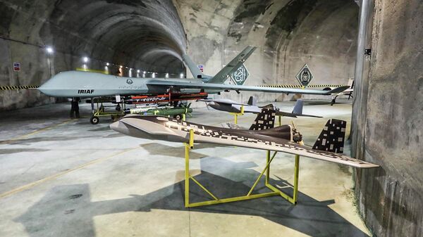 Военные беспилотные летательные аппараты на подземной базе в Иране