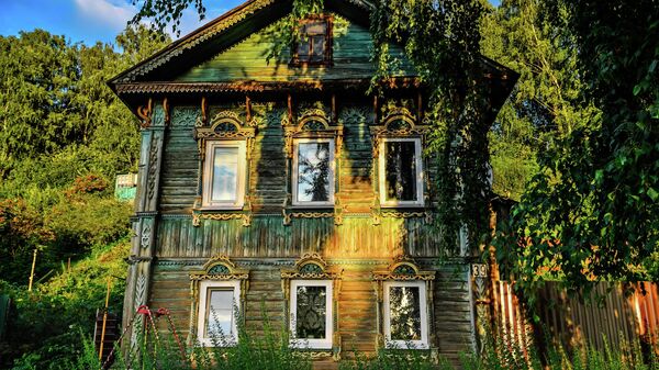 Деревянный дом на одной из улиц Галича Деревянный дом на одной из улиц Галича
