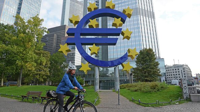 Логотип Центрального европейского банка во Франкфурте