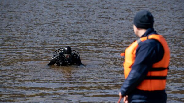 Спасатели в третий раз проверили дно водоемов Москвы в зонах отдыха с купанием