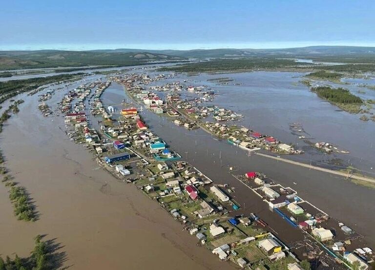 Подтопленный город Верхоянск в Якутии