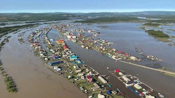 Подтопленный город Верхоянск в Якутии
