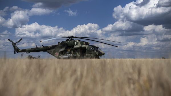 Вертолет Ми-8МТВ на полевом аэродроме в зоне проведения специальной военной операции