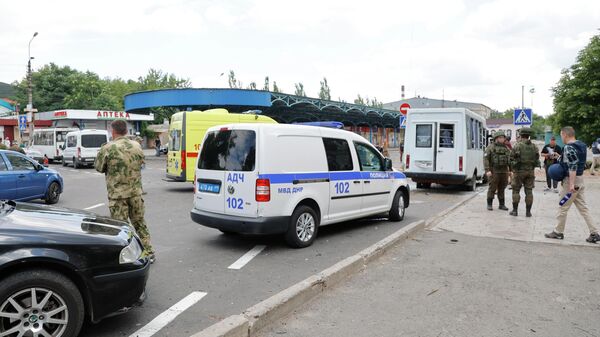 Последствия обстрела ВСУ центра Донецка