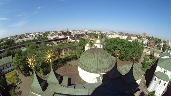 Вид на Ярославский Кремль и центр города Ярославля с высоты птичьего полета