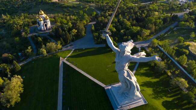 Монумент Родина-мать зовет! на Мамаевом кургане