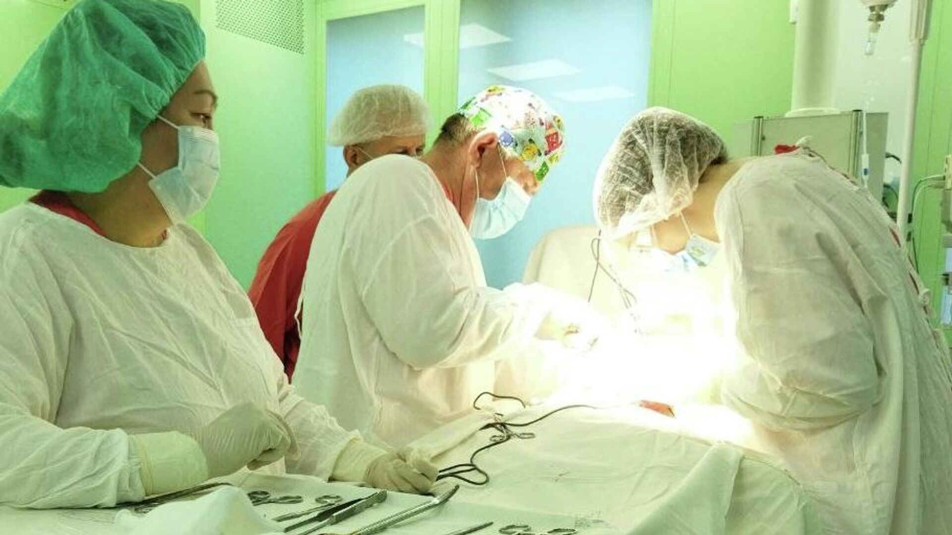Операцию по удалению опухоли у 10-месячного ребенка провели в Подмосковье - РИА Новости, 1920, 15.07.2022