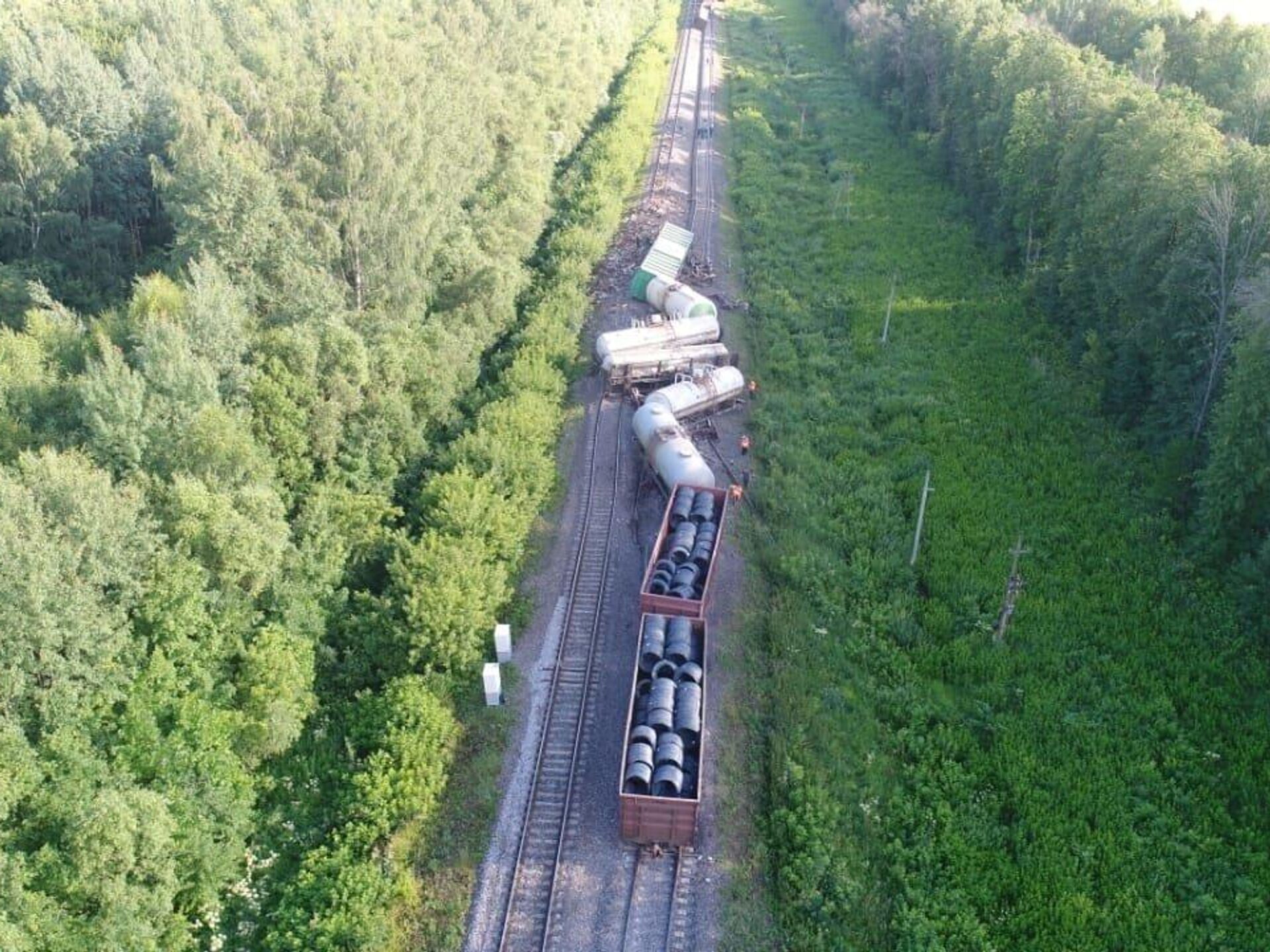 Между Калмыкией и Дагестаном грузовой поезд сошел с рельсов - РИА Новости,  24.07.2022