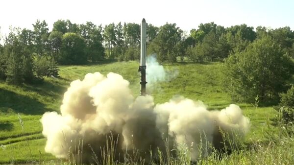 Пуск ракеты ОТРК Искандер расчетом ВС России в ходе спецоперации