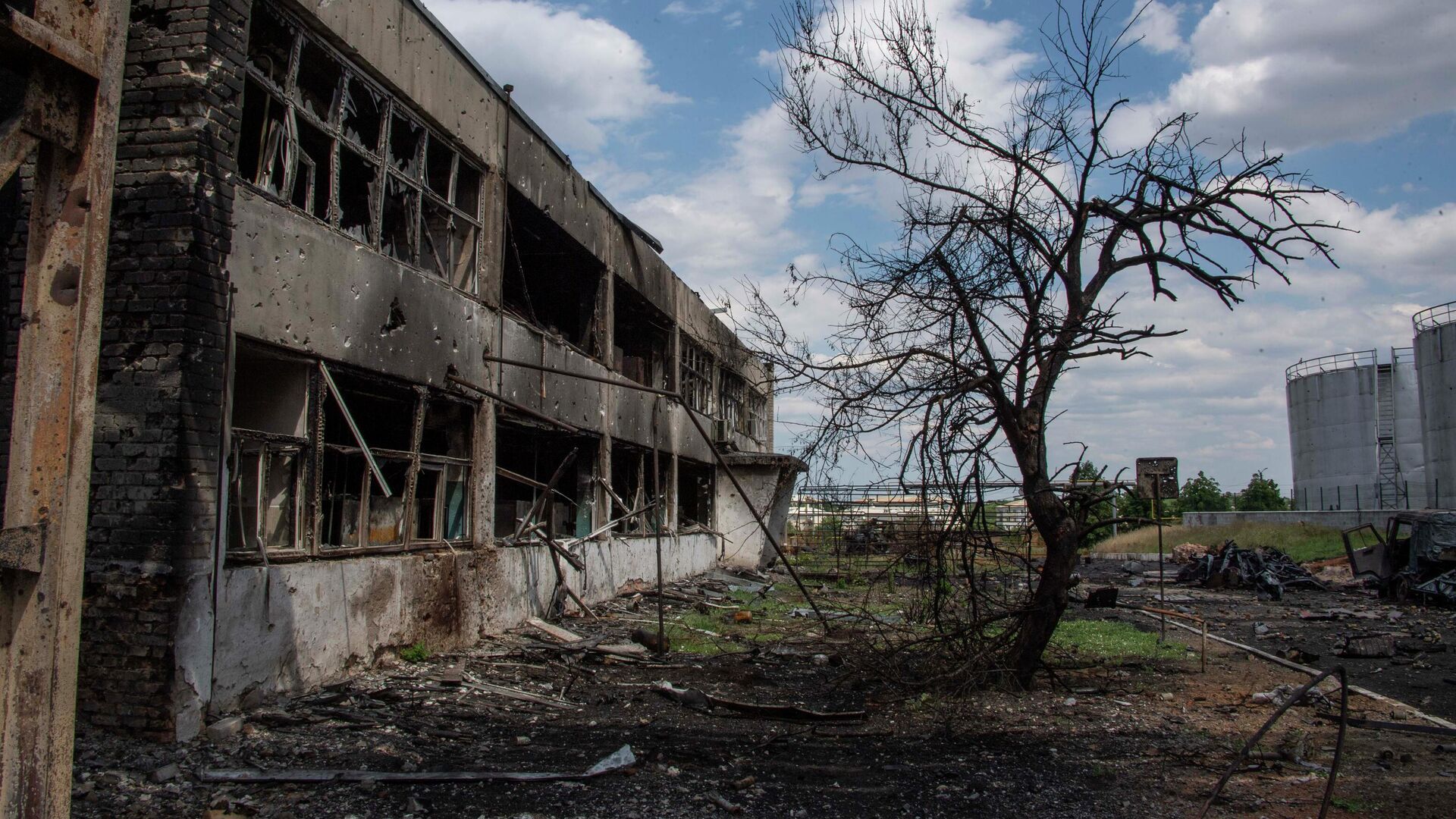 Разрушенные здания в Запорожской области - РИА Новости, 1920, 05.08.2022