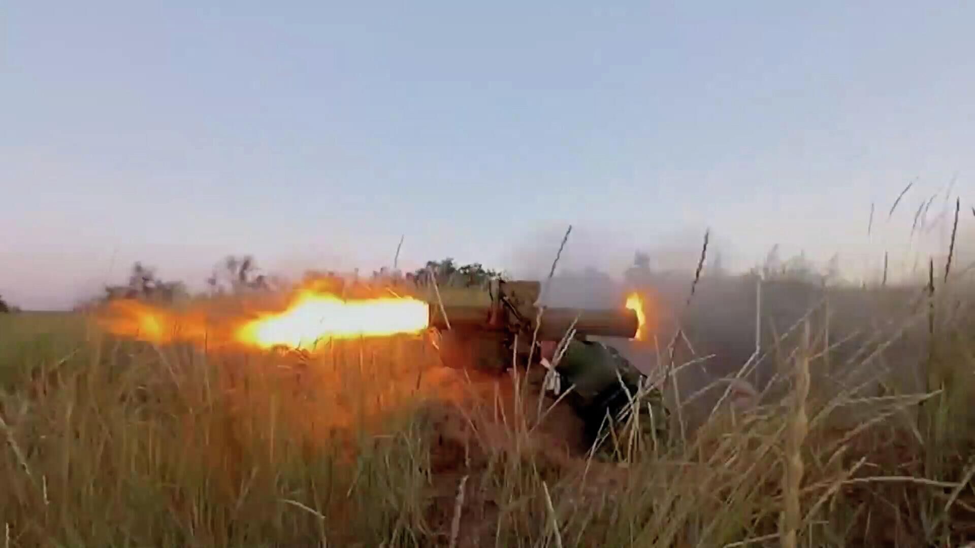 Военные ДНР под Донецком с помощью ПТРК Конкурс ликвидировали корректировщика американских гаубиц  - РИА Новости, 1920, 19.07.2022