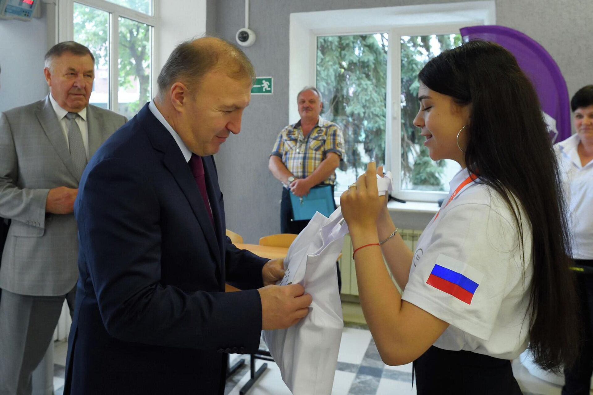 Глава Адыгеи Мурат Кумпилов на открытии Форума добровольцев Южного и Северо-Кавказского федеральных округов Глава Адыгеи Мурат Кумпилов на открытии Форума добровольцев Южного и Северо-Кавказского федеральных округов - РИА Новости, 1920, 19.07.2022
