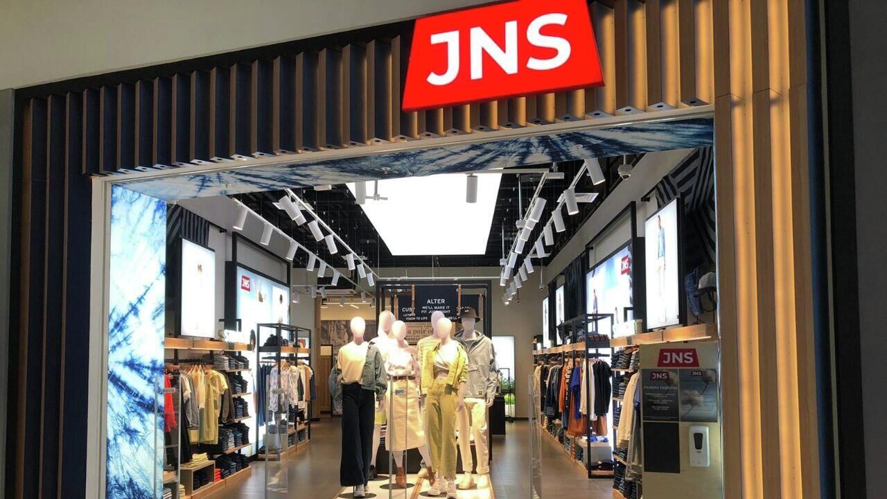 В московском Авиапарке открыли магазин Levi's под брендом JNS - РИА Новости, 1920, 21.07.2022