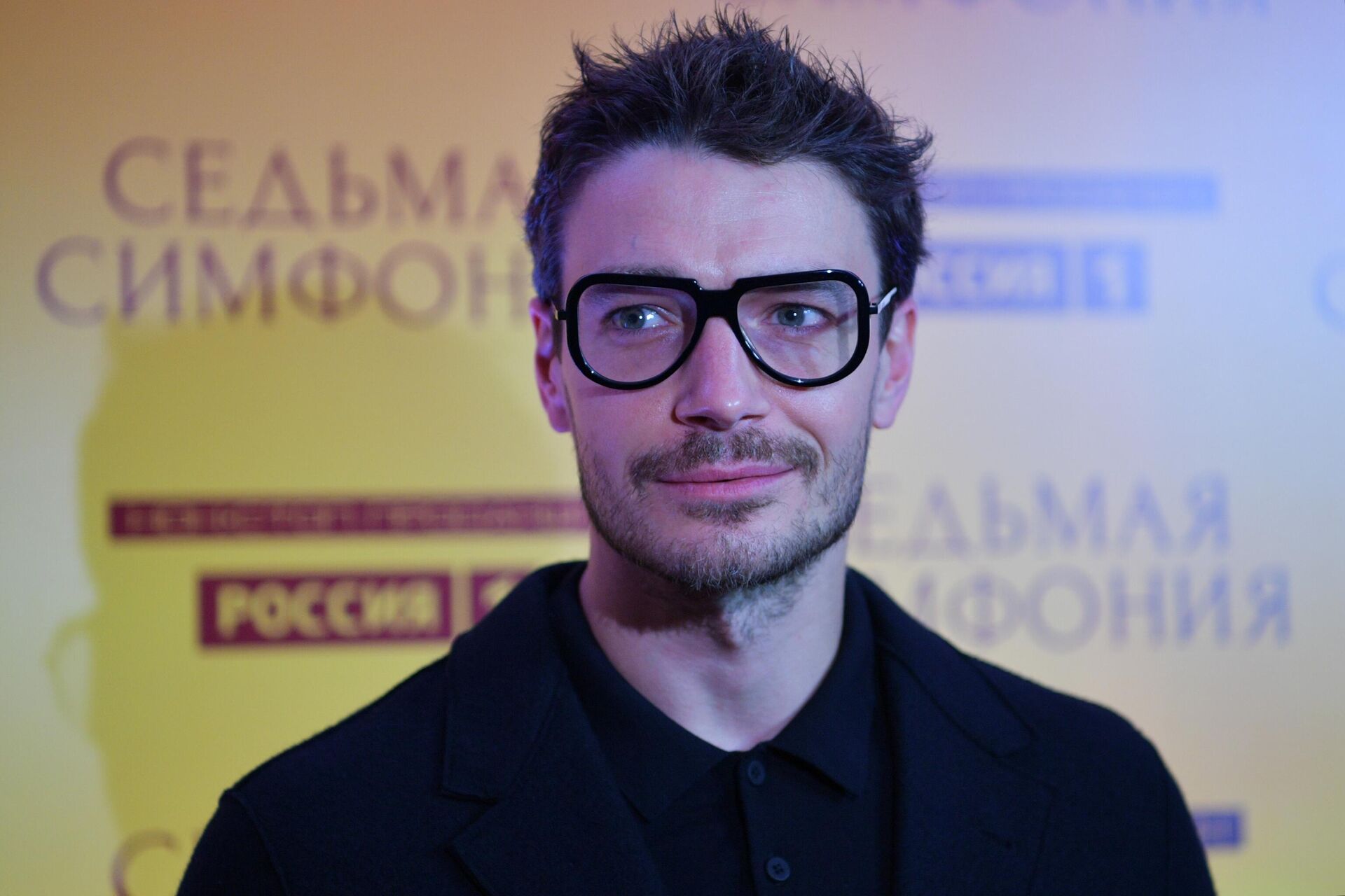 Актер Максим Матвеев на премьере исторической драмы Седьмая симфония Актер Максим Матвеев на премьере исторической драмы Седьмая симфония - РИА Новости, 1920, 13.09.2025