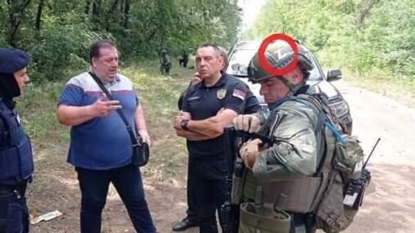 Сотрудник сербской жандармерии в шлеме с буквой Z