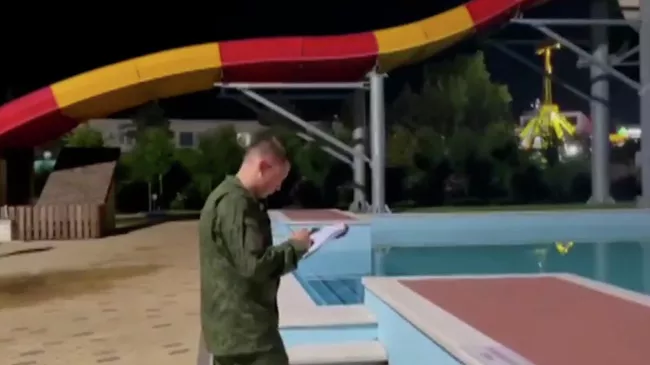 Осмотр территории аквапарка в Анапе, где пострадали более 10 человек. Видео СК РФ