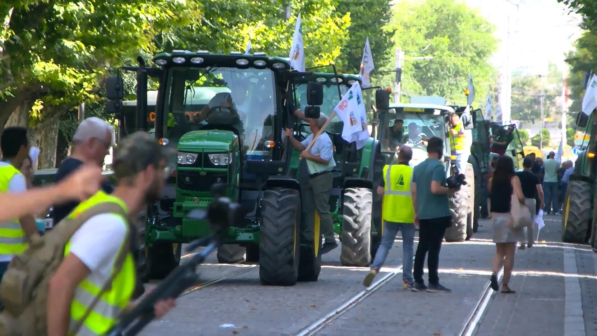 Фермеры Испании на тракторах протестовали из-за роста цен на топливо - РИА Новости, 1920, 23.07.2022