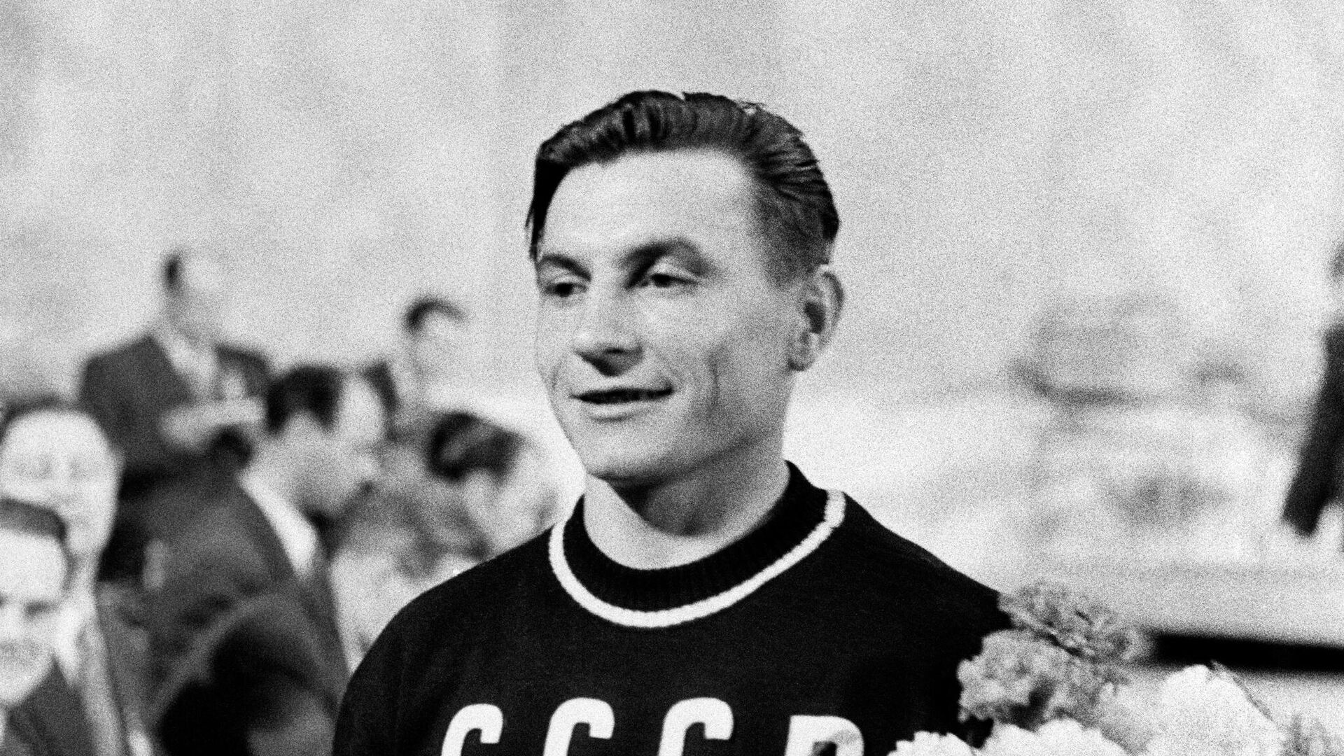 Первый советский олимпийский чемпион, завоевавший золотую медаль на играх в Хельсинки, тяжелоатлет Иван Удодов - РИА Новости, 1920, 25.07.2022