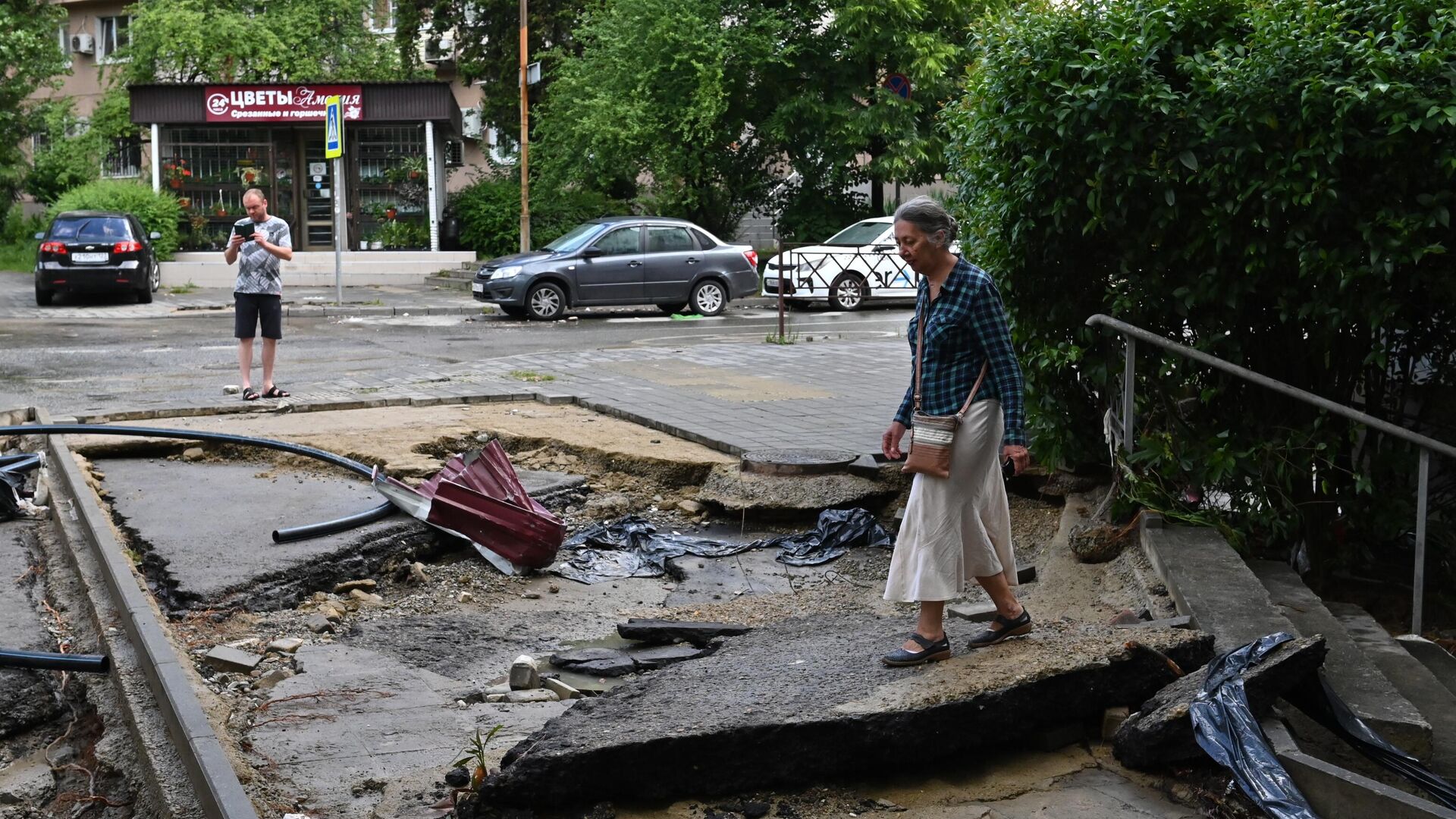 Улица Донская в Сочи, пострадавшая из-за сильного наводнения - РИА Новости, 1920, 24.07.2022