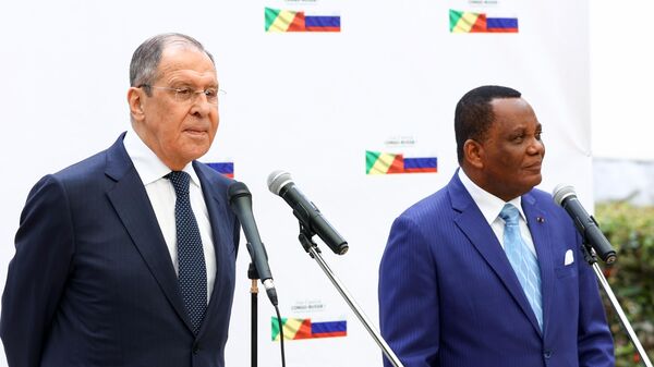 Министр иностранных дел РФ Сергей Лавров и министр иностранных дел Республики Конго Жан-Клод Гакоссо