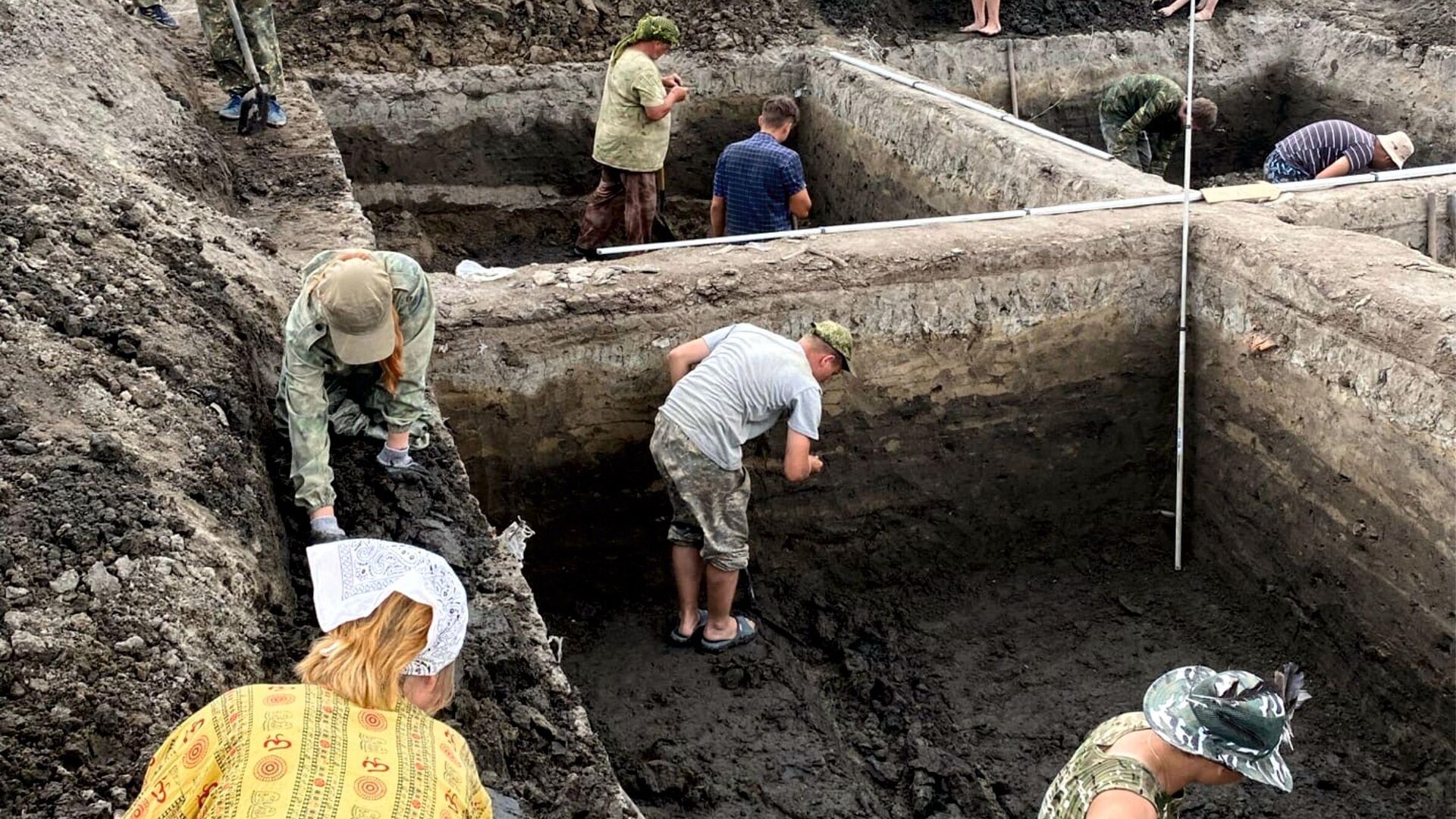 Студенты НИУ БелГУ на раскопках столицы Харазского Каганата - РИА Новости, 1920, 26.07.2022