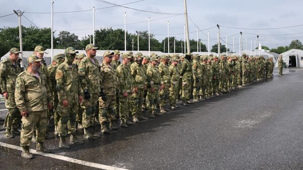 Более ста брянских механизаторов ушли добровольцами в армию, заявил Богомаз
