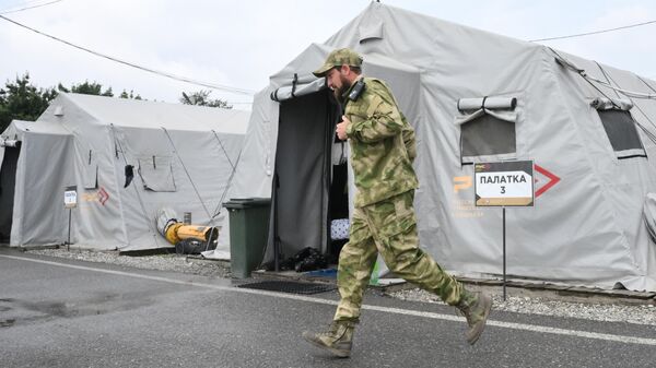 Доброволец в палаточном лагере на базе Российского университета спецназа в Гудермесе
